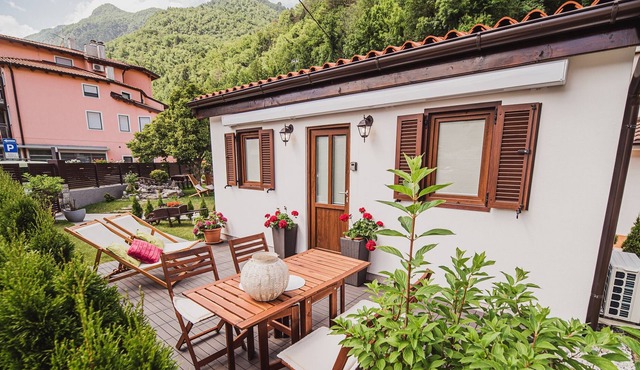 Cosy Studio with Terrace and Garden at Soča river in Kobarid