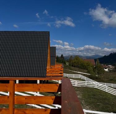 Cozy A-Frame Cabins in Bucovina in Saru Dornei