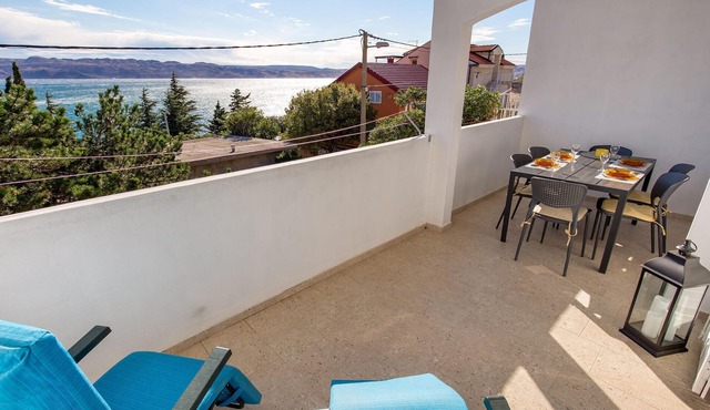 Cozy apartment in Karlobag- Ribarica