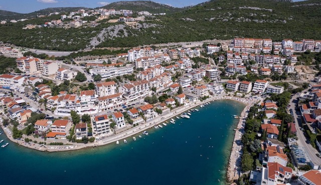 Cozy apartment 3 with sea view in Neum
