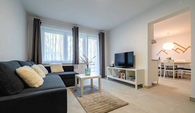 Cozy apartment, amazing mountain view, close to great hiking trails in Mojstrana