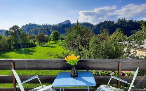 Deerwood Villa-Modern cozy 2br apartment with castle view in Bled
