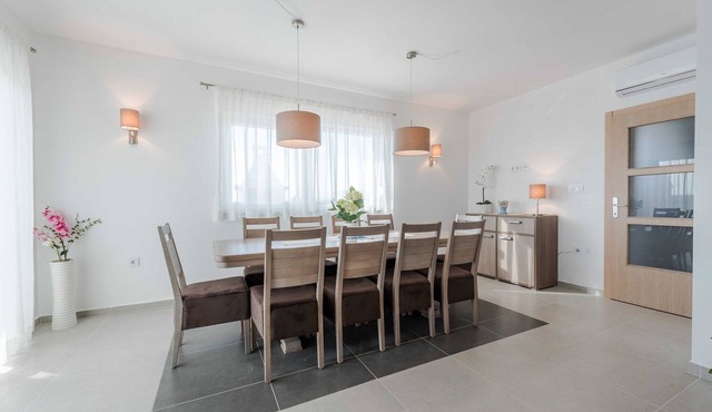 Deluxe Four Bedroom Villa with Private Pool (Villa 4) in Debeljak