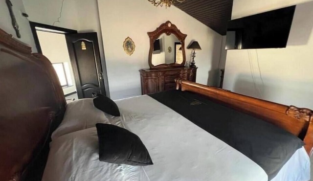 Deluxe King Room & Deluxe Queen Room in eforie