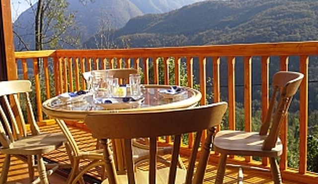 Detached Mountainside House With Panoramic Mountains & Nadiza River Valley Views in Borjana