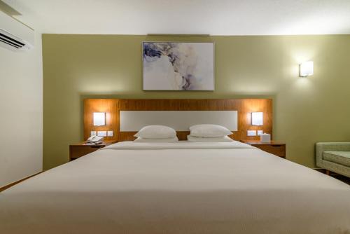 Dhafra Beach Hotel in Jebel Dhanna