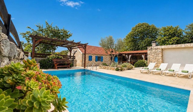Didini Dvori - One Bedroom Villa, Sleeps 2