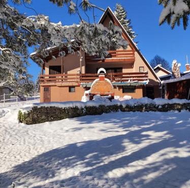 Domus Foresta Apartmani in Brdo