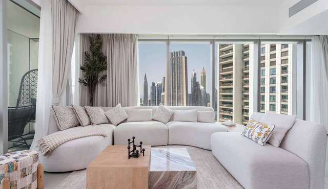 Elegant 3BR w Burj Khalifa & Fountain View in Downtown Dubai