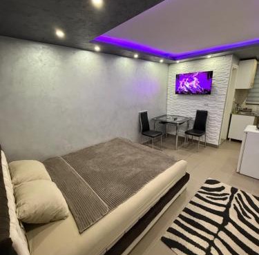 Element Apartman Obrenovac, Privatni Parking in Belgrade