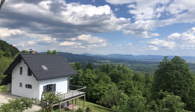 Elipa House, Apno - Krvavec Mountain in Cerklje na Gorenjskem