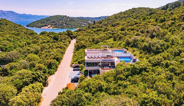 Exceptional 3-bedroom Villa with Private Pool in delightful Korčula island