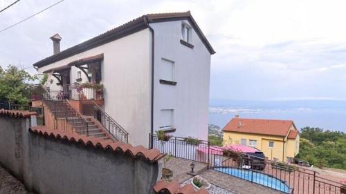 Family-friendly apartments with swimming pool Lovran - Opatija - 24675 in Lovran