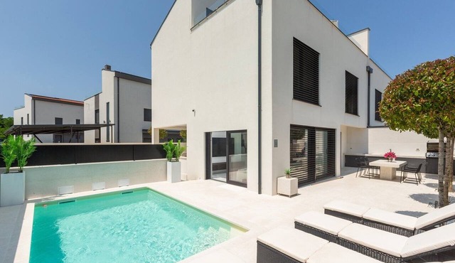 Family friendly house with a swimming pool Bašanija, Umag (K-27265)