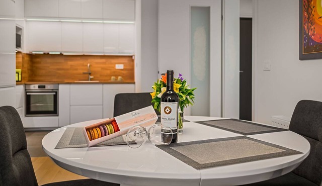 Family-sized modern apartment 2 minutes to the Arena Mall Zagreb in Zagreb