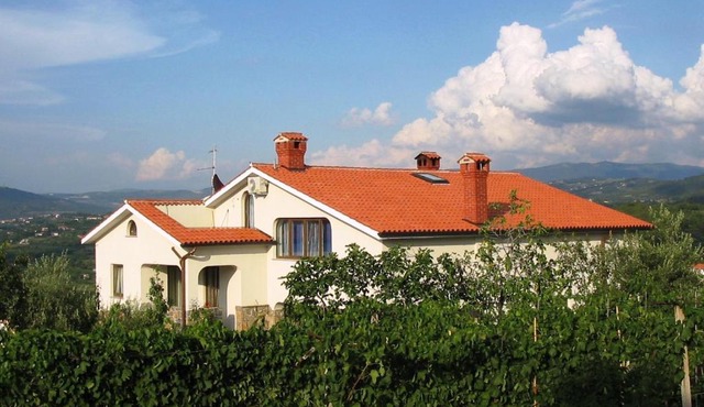 Farm stay Domačija Butul in Koper