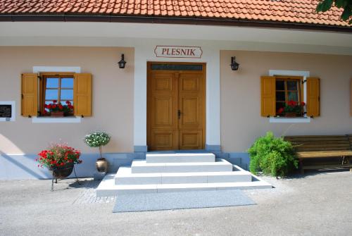 Farm Stay Rotovnik - Plesnik in Slovenj Gradec