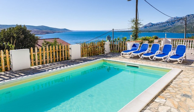 Fereinhaus Fuer 12 Personen mit Privatpool und Meerblick