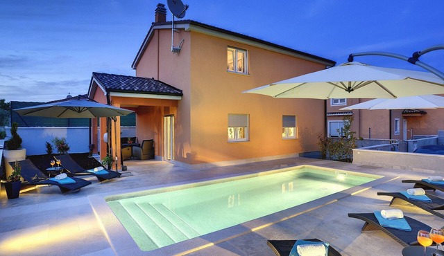 Ferienvilla mit Garten, Grill und Terrasse by Interhome in Pula/Banjole