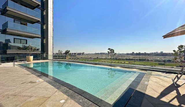 FIRST CLASS 1BR Elegant Modern Retreat in Dubai