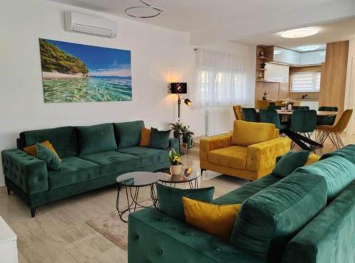 Five Bedroom Villa with Private Pool