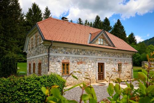 Four-Bedroom Villa Bajer in Stari Trg pri Ložu