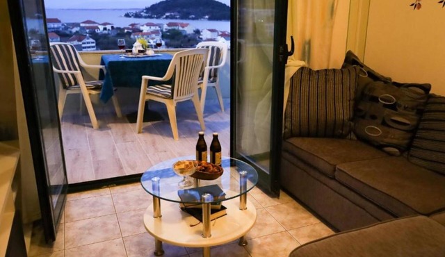 Franov Butique Residence