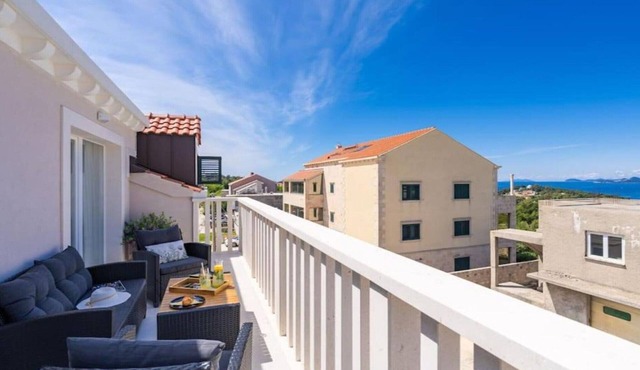 Friends & Family Home - Four Bedrooms Apartment