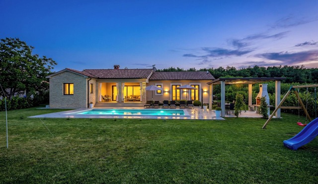 Fully fenced Villa Animo with a private pool - for 8 people near Labin, Istria