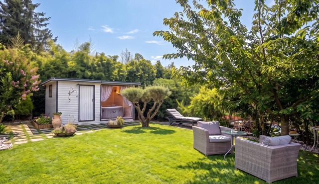Gaja 2 Bdr Apt w Shared Jacuzzi & Garden near Portorož, Portorož - Sečovlje, Slovenia in Portorož - Sečovlje