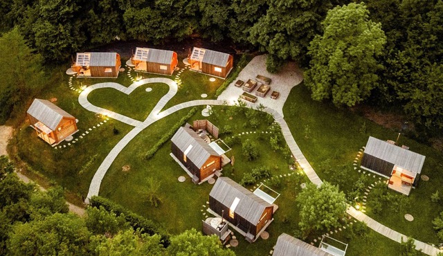Glamping in the hidden Alpine pearl of incredible and unspoilt nature. in Tržic