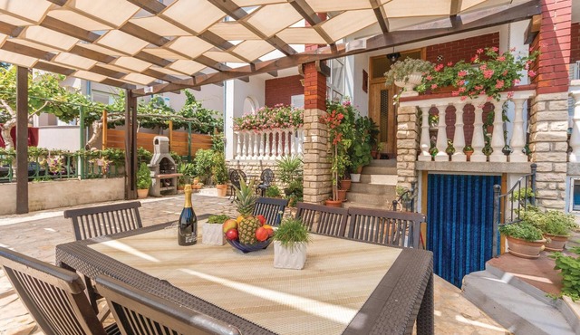 Gorgeous apartment in Biograd with WiFi