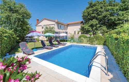 Gorgeous Apartment In Modrusani in Modrušani