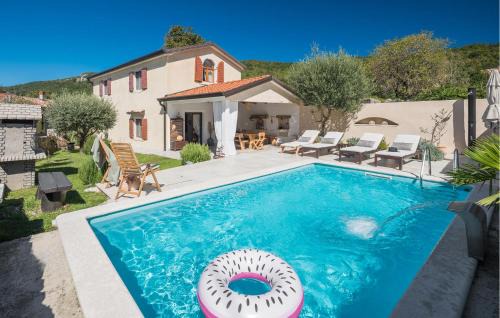 Gorgeous Home In Brest Pod Uckom