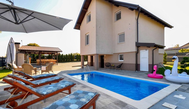 Gorgeous home in Gracec with sauna