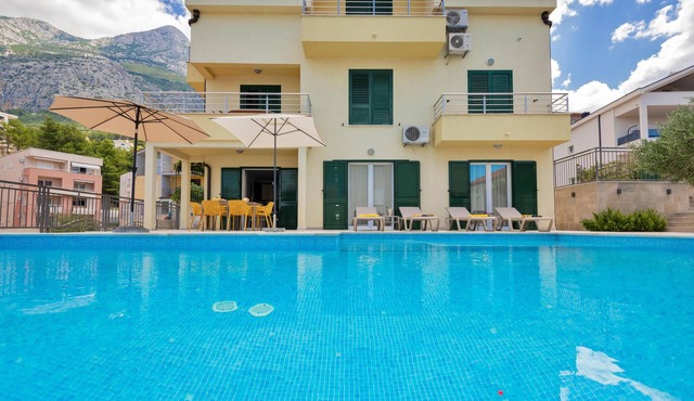 Gorgeous home in Makarska in Makarska