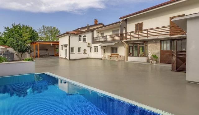Gorgeous home in Pregarje-Obrov in Pregarje-Obrov
