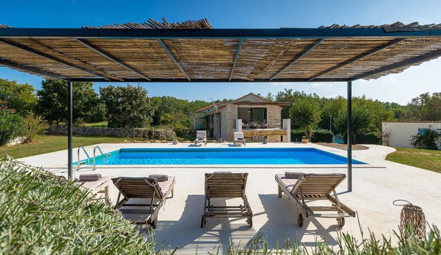 Gorgeous home in Tinjan