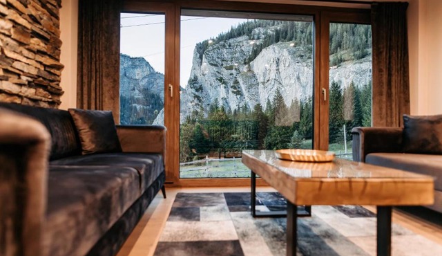 Grand Chalet Lacu Rosu in Gheorgheni