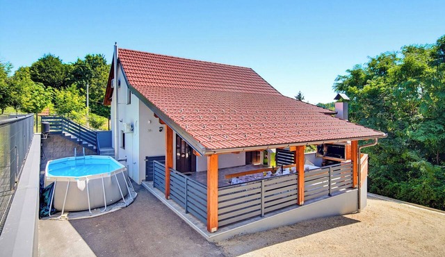 Greenwood Retreat With Hot Tub & Sauna, Sveti Martin na Muri, Croatia