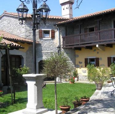 Guesthouse Domacija Sajna in Sežana