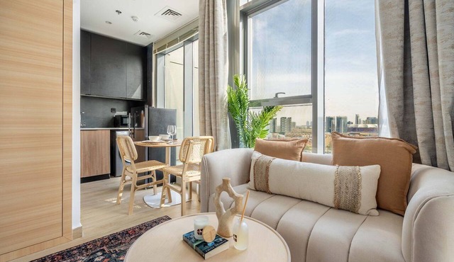 GuestReady - Arabic Charm | Balcony | Regina Tower in Dubai