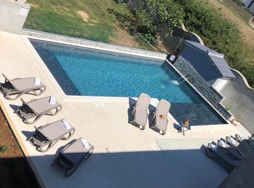 Haus Maki Pool