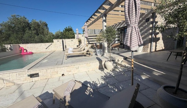 Heritage Villa Francheza-Elegant Stone villa near the Beach, Pašman Island , Ugrinić