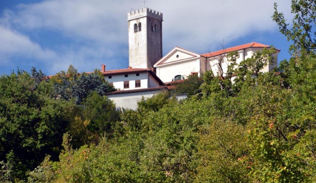 Hiša v Travniku in Šmartno