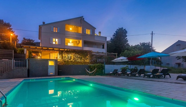 Holiday apartment CALYPSO with large heated pool (50m2) in a quiet location in Nerezine on the island of Lošinj