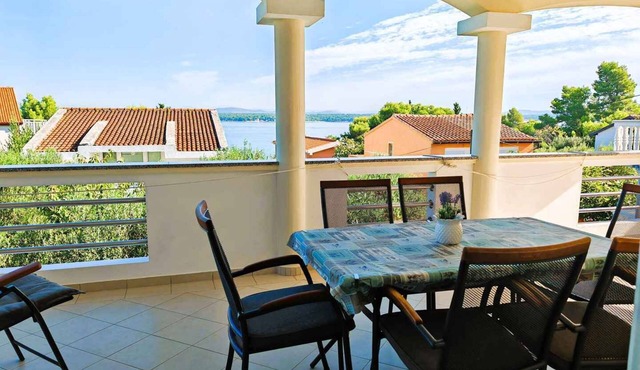 Holiday apartment near the beach in Tkon