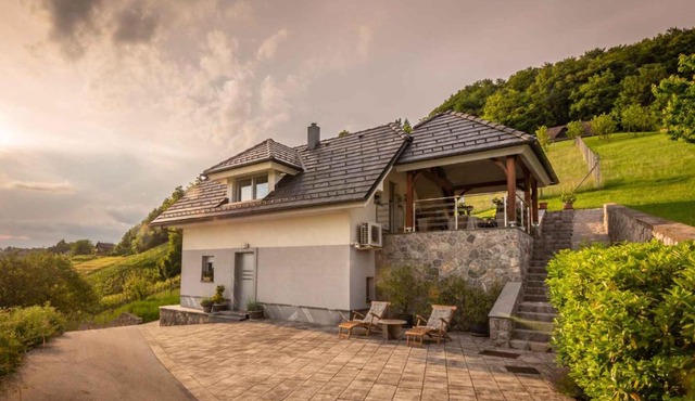 Holiday home in Smarjeske Toplice - Kranjska Krain 45723 in Smarjeske Toplice