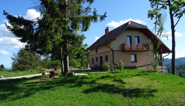 Holiday Home Razglednik in Logatec