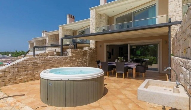 Holiday home with hot tub Sveti Ivan, Umag (K-27206)